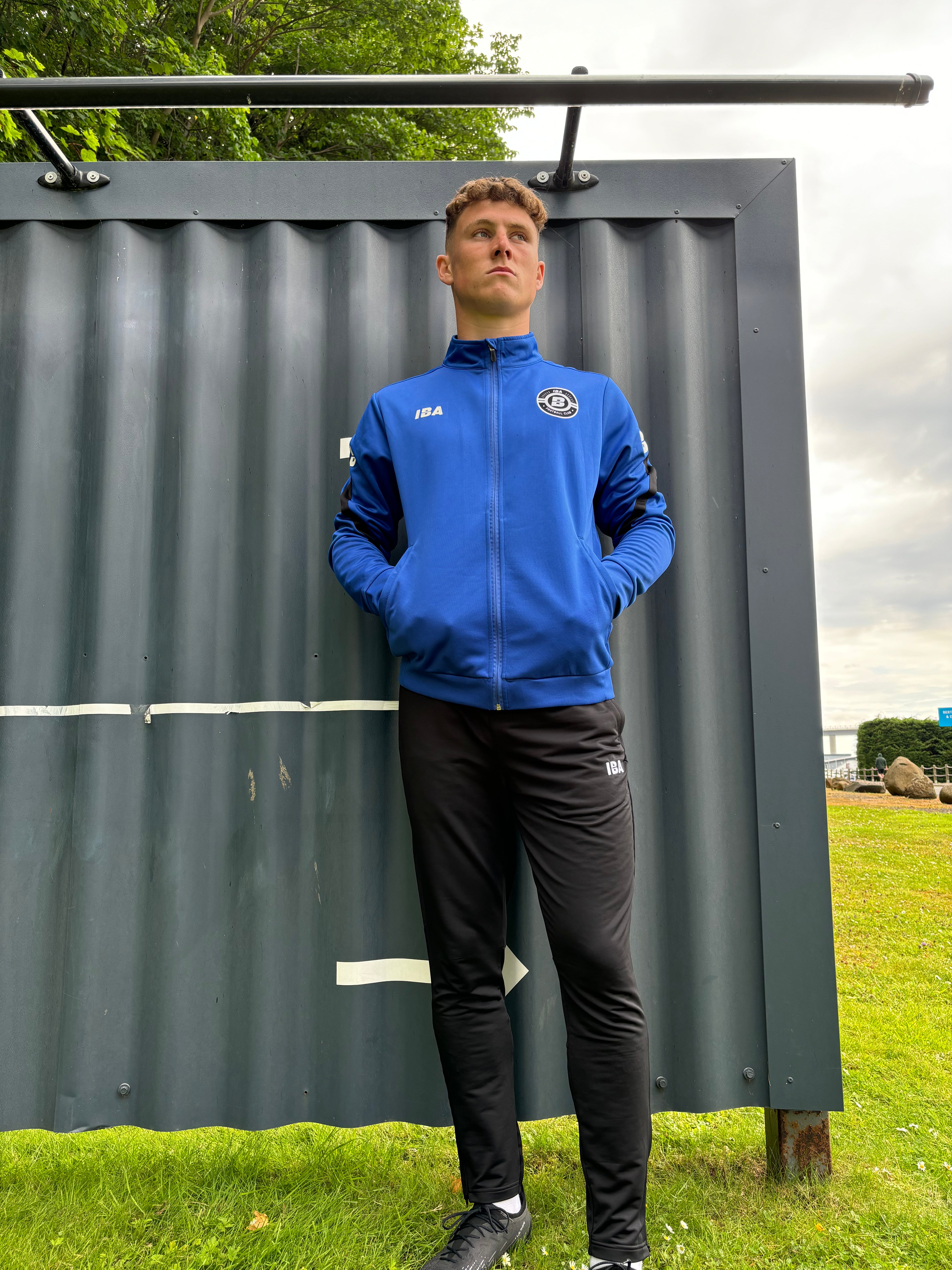 STRIVE FULL ZIP JACKET