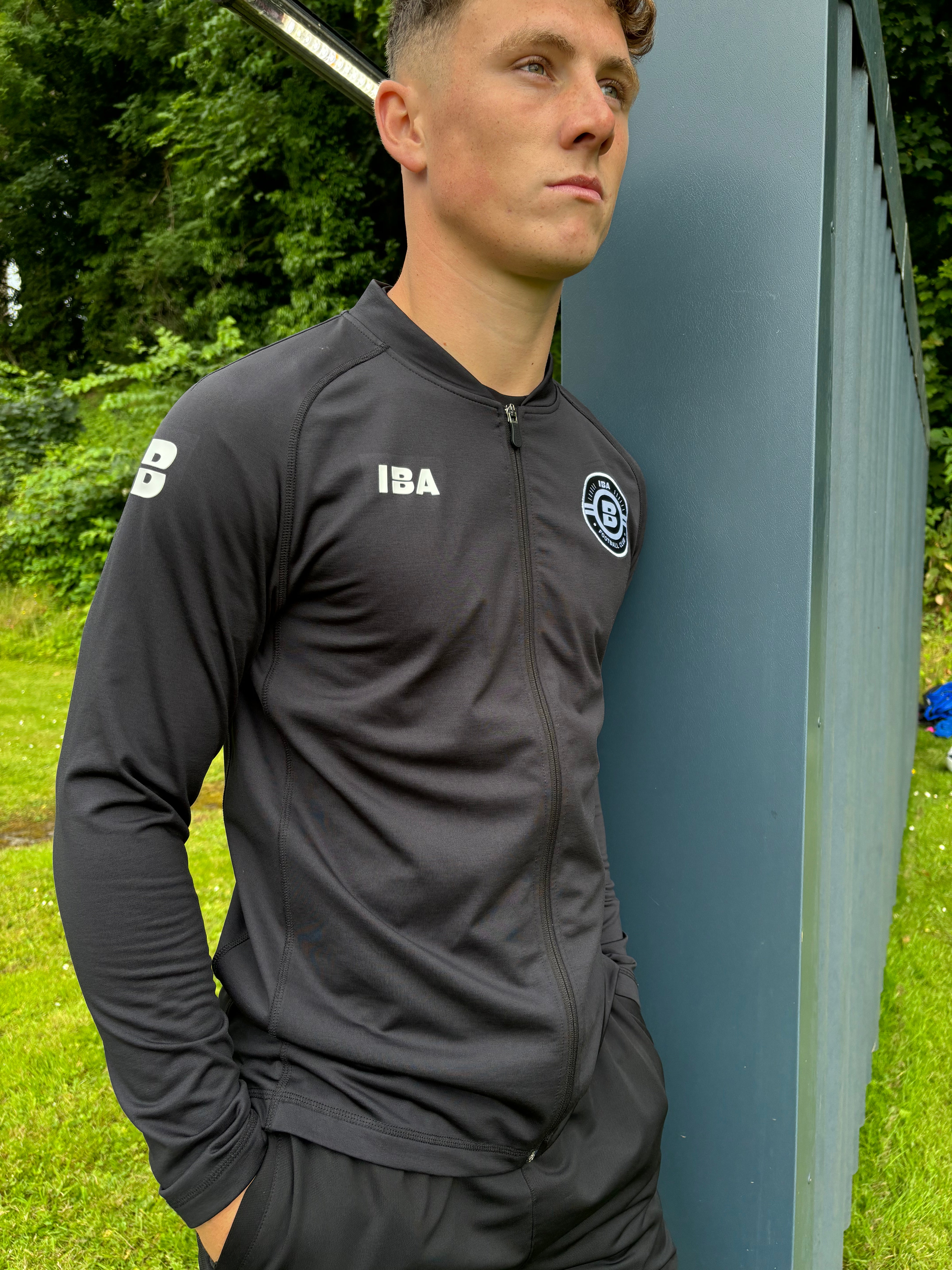 PITCHSIDE FULL ZIP TOP BLACK